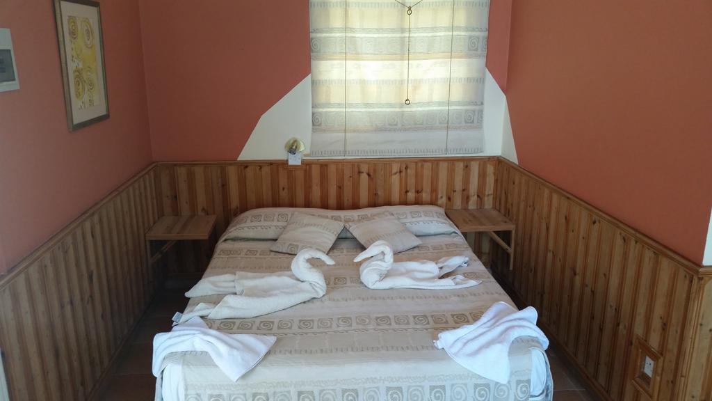 Periyiali Apartments Polis Ngoại thất bức ảnh